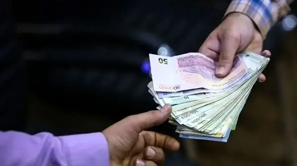 دلهره بازنشستگان از تعویق حقوق اردیبهشت/ آیا بیستم واریز می‌شود؟